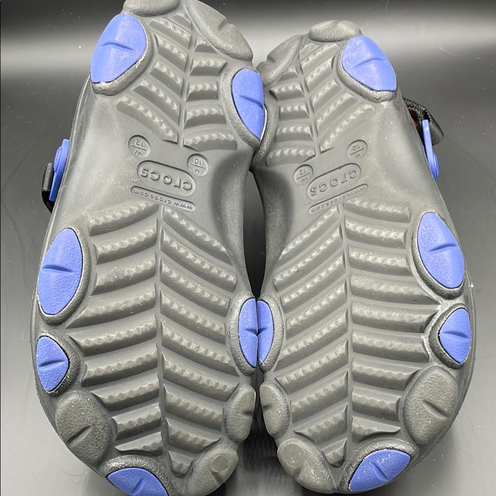 Space Jam Crocs - Picture 3 of 4
